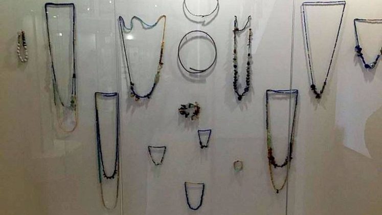 Древние бусы и браслеты, Археологический музей Батуми, Грузия
